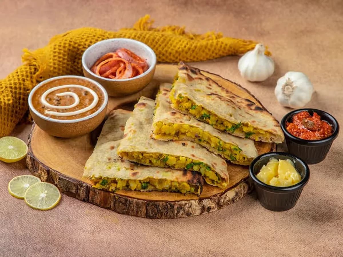 Aloo Pyaz Paratha